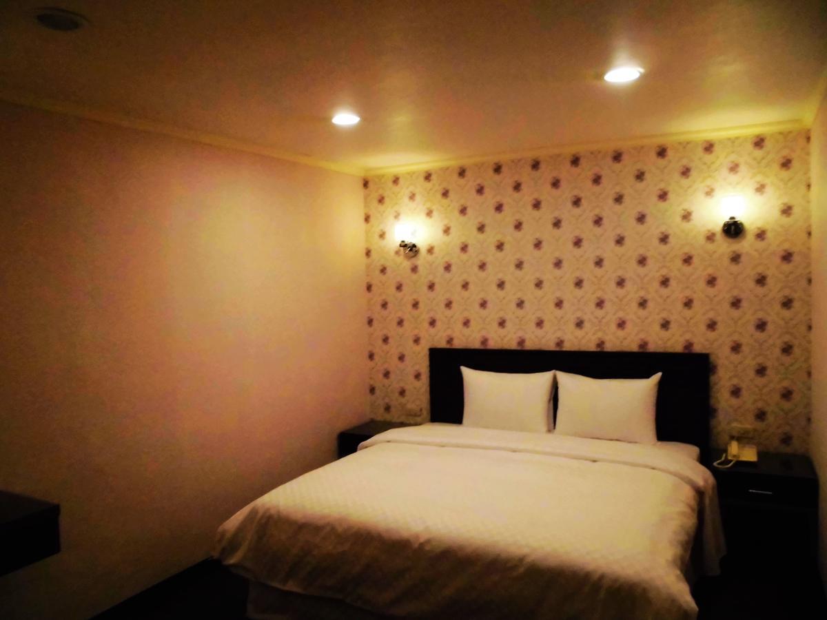 欣悅商務旅店 Hotel Toufen Exterior photo
