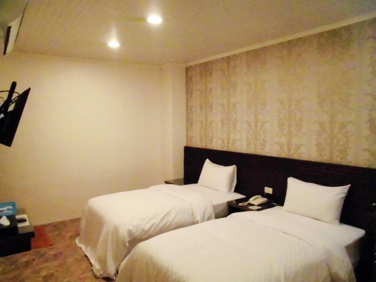 欣悅商務旅店 Hotel Toufen Exterior photo